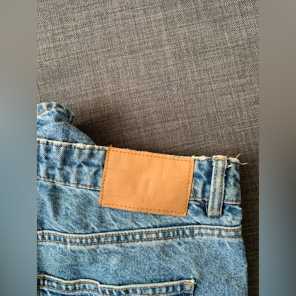 Zara Mom Jeans - Picture 2 of 4